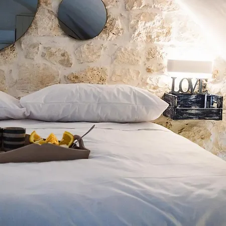 Chicco Di Azzurra - 2 Min From The Historic Center Apartment